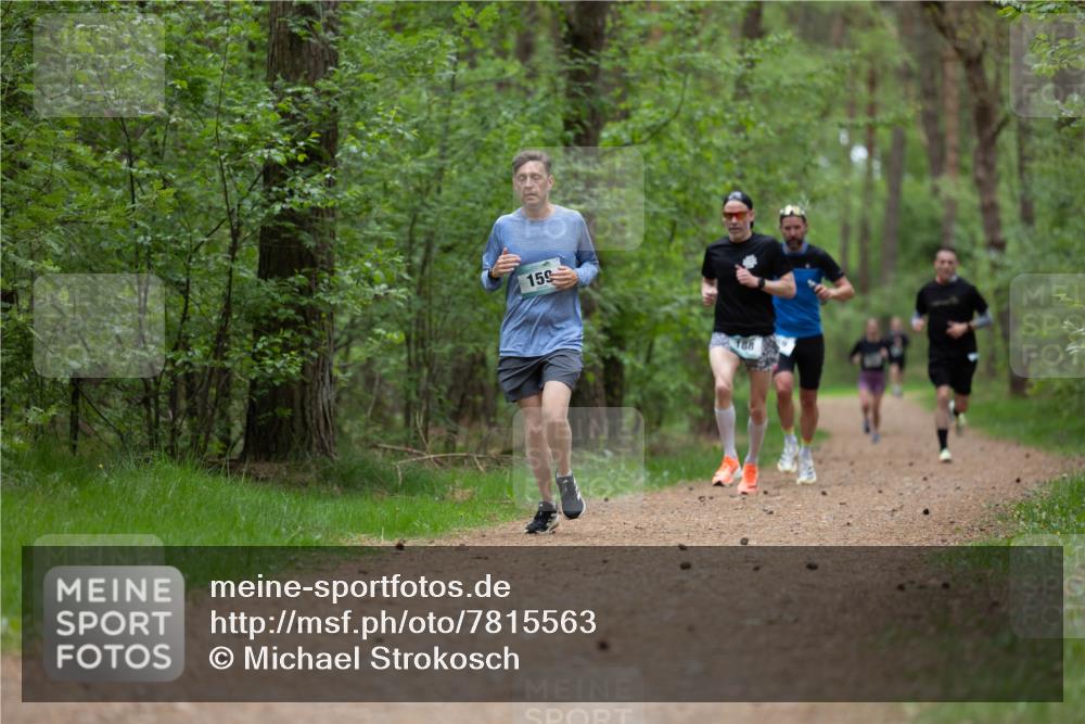 04.05.2025 - 8. Wedeler Halbmarathon Michael Strokosch http://msf.ph/oto/7815563 04.05.2025 10:31:20 Laufen 159, 188 meine-sportfotos.de