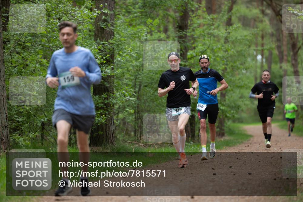 04.05.2025 - 8. Wedeler Halbmarathon Michael Strokosch http://msf.ph/oto/7815571 04.05.2025 10:31:22 Laufen 159, 188, 659 meine-sportfotos.de