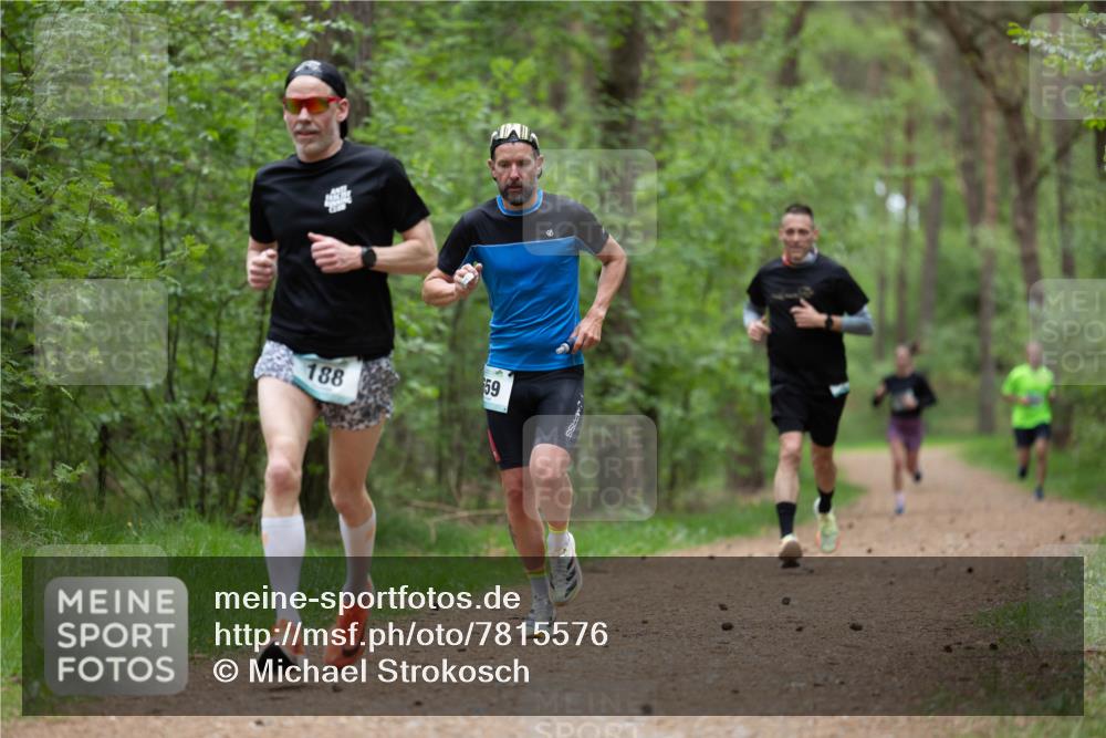 04.05.2025 - 8. Wedeler Halbmarathon Michael Strokosch http://msf.ph/oto/7815576 04.05.2025 10:31:24 Laufen 188, 59 meine-sportfotos.de