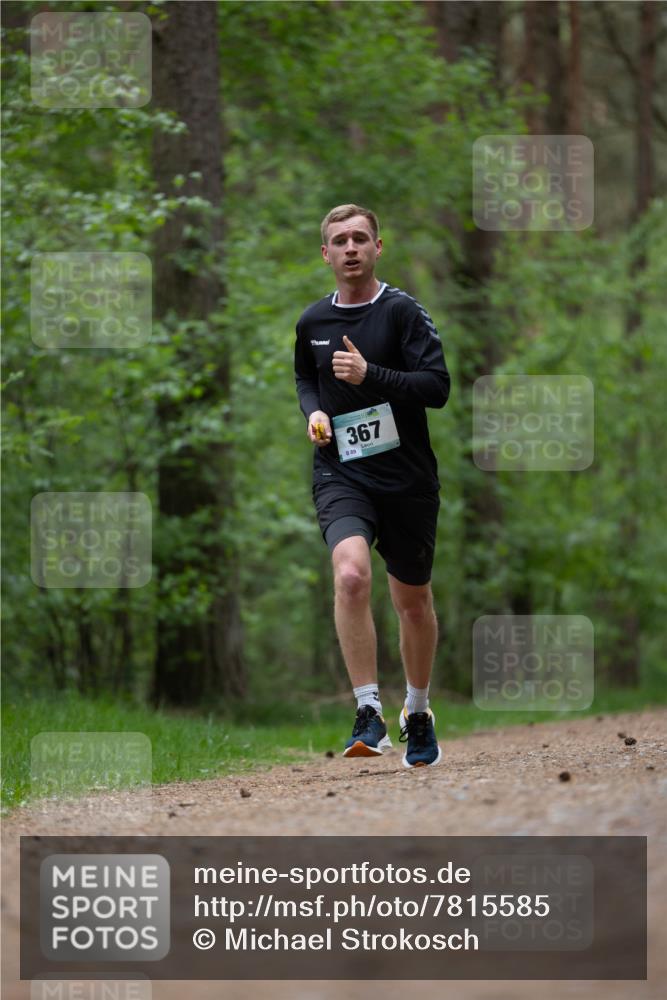 04.05.2025 - 8. Wedeler Halbmarathon Michael Strokosch http://msf.ph/oto/7815585 04.05.2025 10:31:47 Laufen 367, 889 meine-sportfotos.de