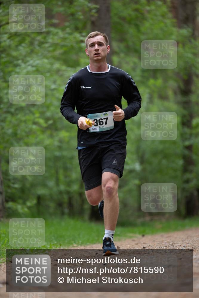 04.05.2025 - 8. Wedeler Halbmarathon Michael Strokosch http://msf.ph/oto/7815590 04.05.2025 10:31:48 Laufen 367, 89 meine-sportfotos.de