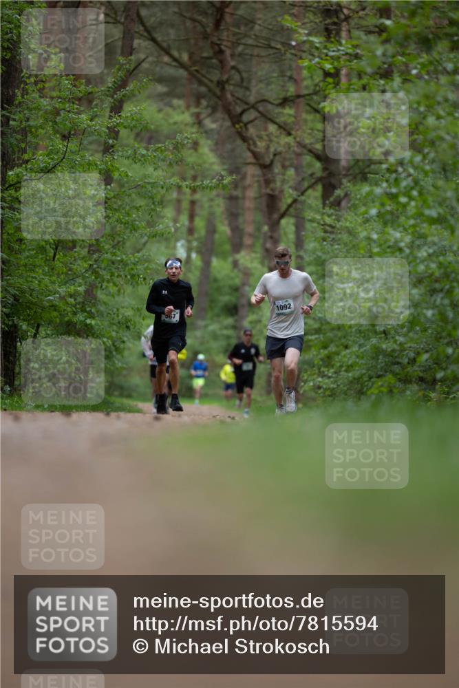 04.05.2025 - 8. Wedeler Halbmarathon Michael Strokosch http://msf.ph/oto/7815594 04.05.2025 10:32:08 Laufen 567, 1092 meine-sportfotos.de