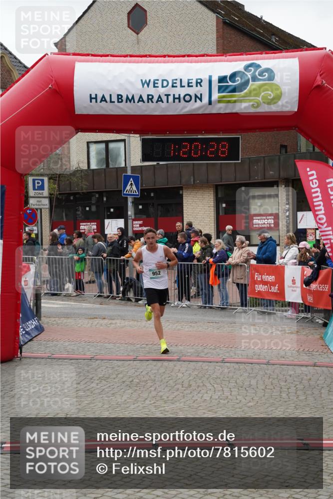 04.05.2025 - 8. Wedeler Halbmarathon Felixshl http://msf.ph/oto/7815602 04.05.2025 11:20:26 Ziel 952 meine-sportfotos.de