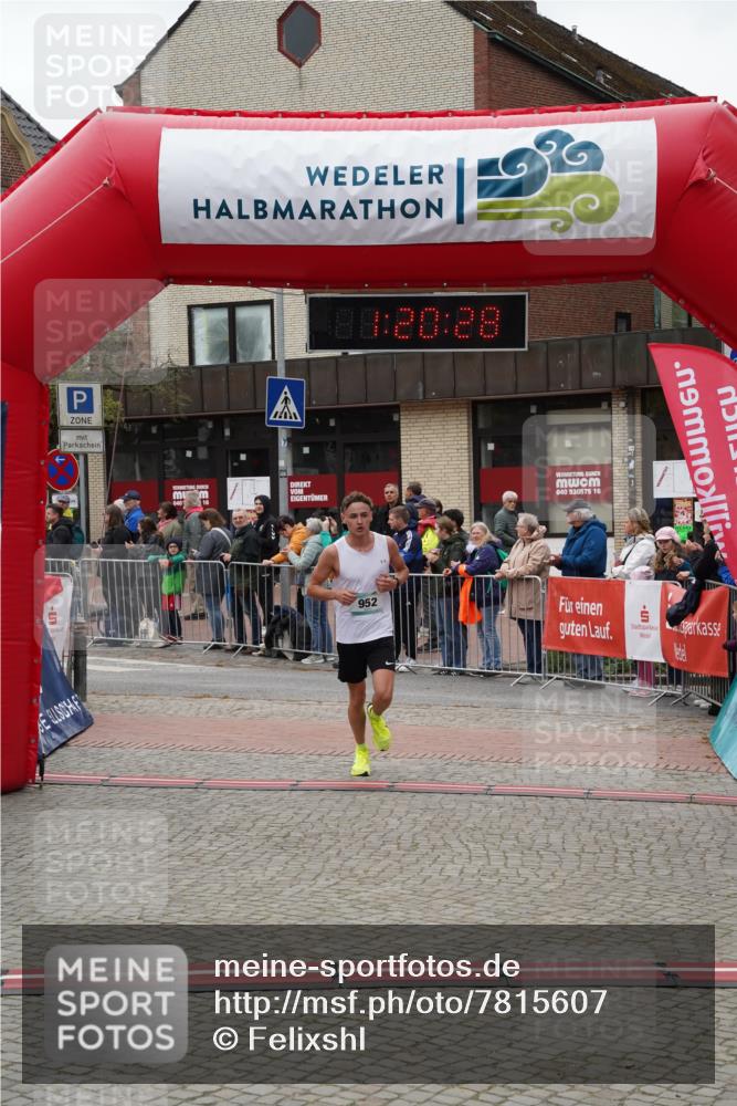 04.05.2025 - 8. Wedeler Halbmarathon Felixshl http://msf.ph/oto/7815607 04.05.2025 11:20:27 Ziel 952 meine-sportfotos.de