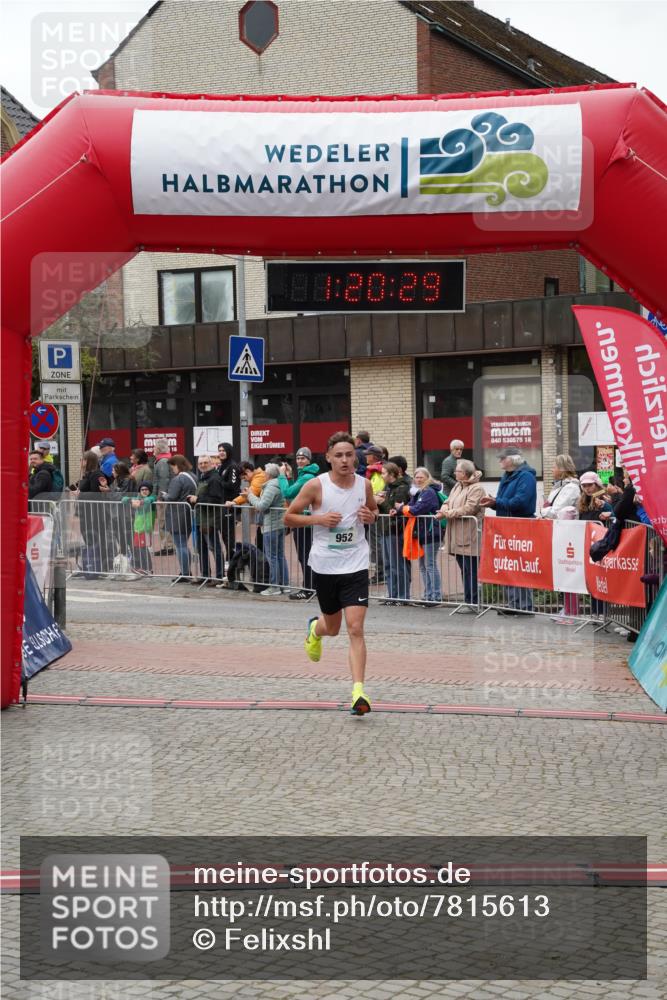 04.05.2025 - 8. Wedeler Halbmarathon Felixshl http://msf.ph/oto/7815613 04.05.2025 11:20:27 Ziel 952 meine-sportfotos.de