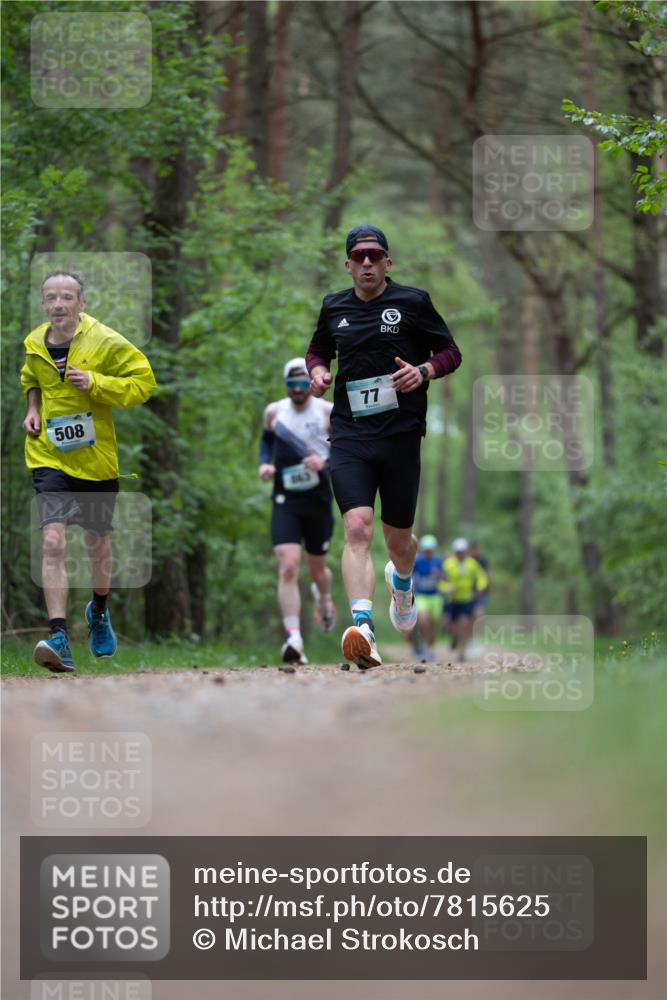 04.05.2025 - 8. Wedeler Halbmarathon Michael Strokosch http://msf.ph/oto/7815625 04.05.2025 10:32:21 Laufen 508, 063, 77 meine-sportfotos.de