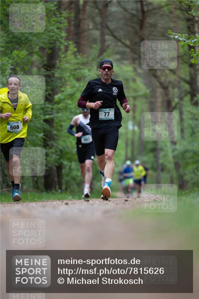 04.05.2025 - 8. Wedeler Halbmarathon Michael Strokosch http://msf.ph/oto/7815626 04.05.2025 10:32:21 Laufen 508, 063, 77 meine-sportfotos.de