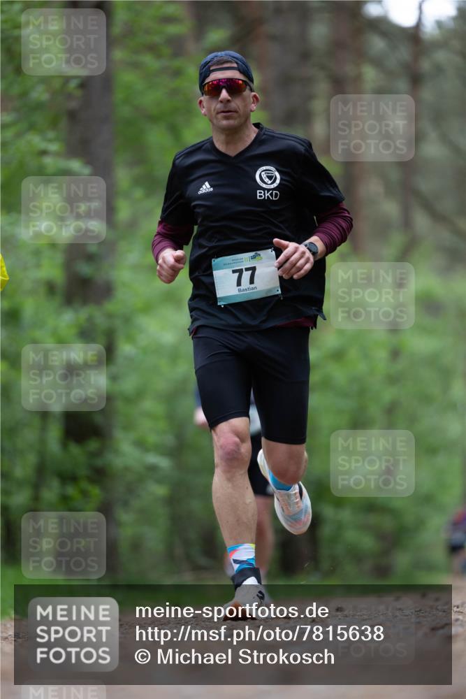 04.05.2025 - 8. Wedeler Halbmarathon Michael Strokosch http://msf.ph/oto/7815638 04.05.2025 10:32:23 Laufen 43, 77 meine-sportfotos.de