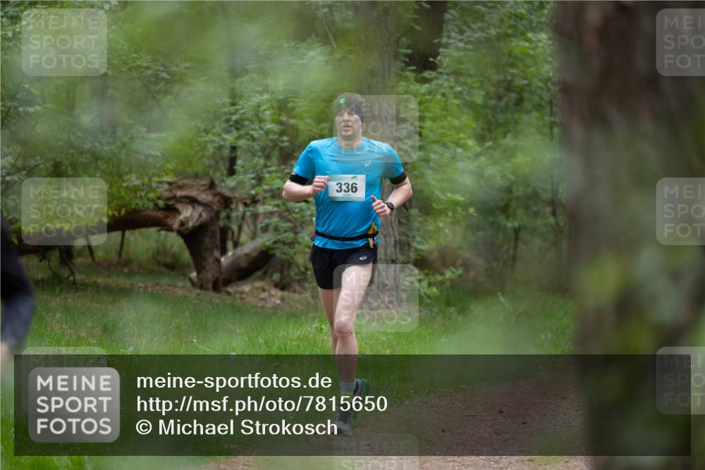 04.05.2025 - 8. Wedeler Halbmarathon Michael Strokosch http://msf.ph/oto/7815650 04.05.2025 10:32:56 Laufen 336 meine-sportfotos.de