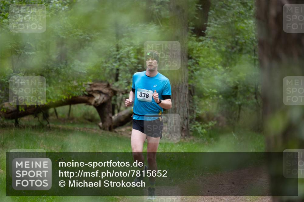 04.05.2025 - 8. Wedeler Halbmarathon Michael Strokosch http://msf.ph/oto/7815652 04.05.2025 10:32:56 Laufen 336 meine-sportfotos.de