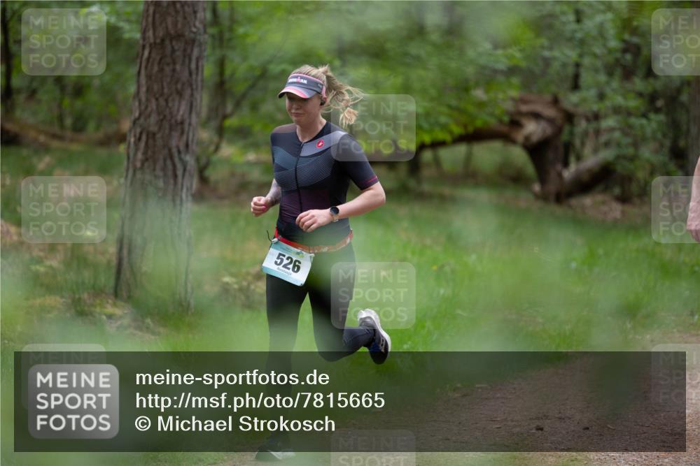 04.05.2025 - 8. Wedeler Halbmarathon Michael Strokosch http://msf.ph/oto/7815665 04.05.2025 10:33:00 Laufen 526 meine-sportfotos.de
