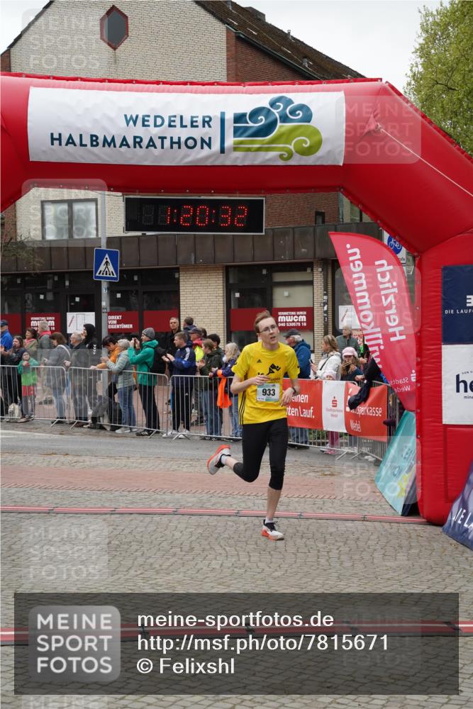 04.05.2025 - 8. Wedeler Halbmarathon Felixshl http://msf.ph/oto/7815671 04.05.2025 11:20:30 Ziel 933, 952 meine-sportfotos.de