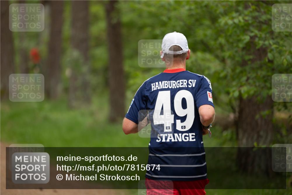 04.05.2025 - 8. Wedeler Halbmarathon Michael Strokosch http://msf.ph/oto/7815674 04.05.2025 10:33:11 Laufen 49 meine-sportfotos.de