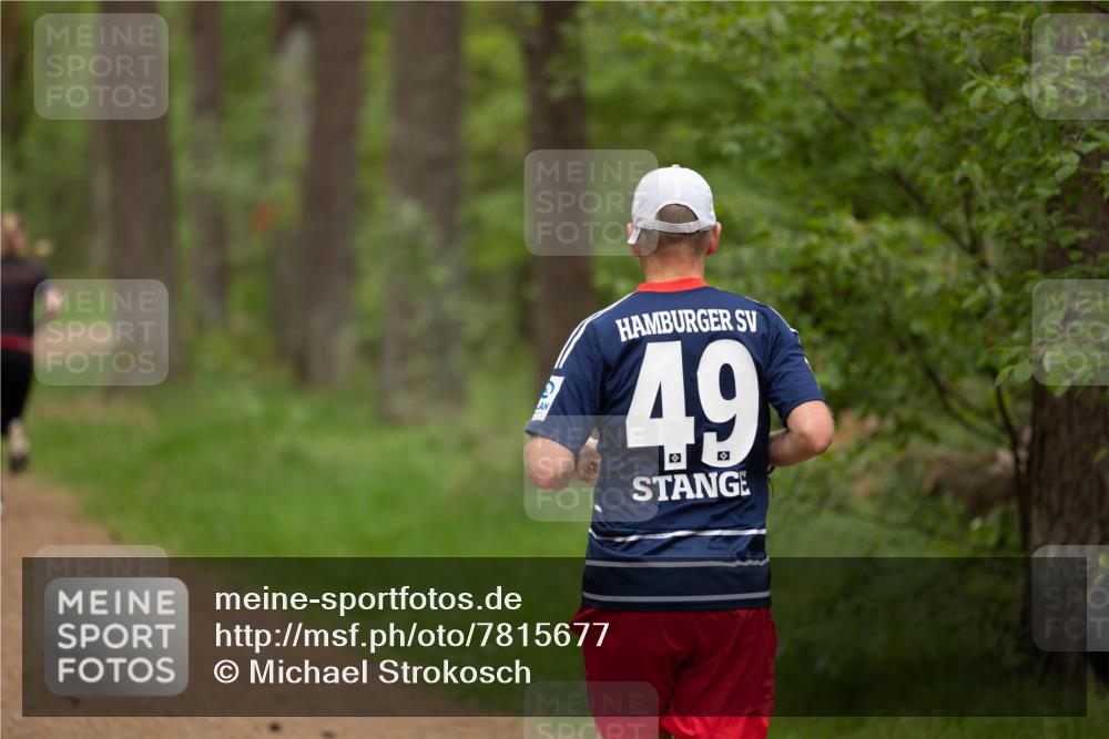 04.05.2025 - 8. Wedeler Halbmarathon Michael Strokosch http://msf.ph/oto/7815677 04.05.2025 10:33:11 Laufen 49 meine-sportfotos.de