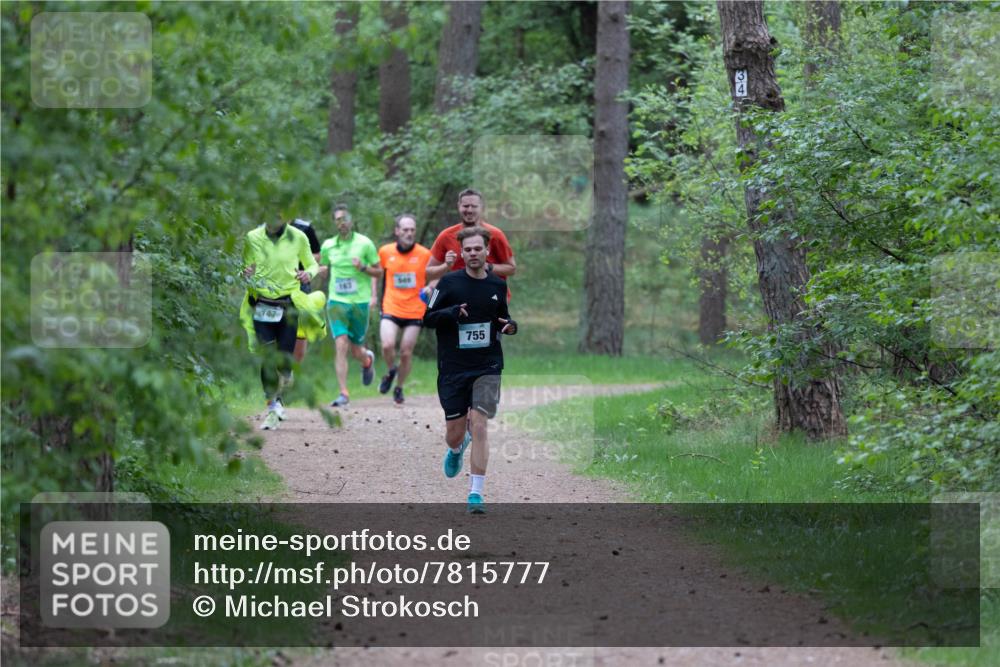 04.05.2025 - 8. Wedeler Halbmarathon Michael Strokosch http://msf.ph/oto/7815777 04.05.2025 10:34:46 Laufen 147, 162, 755 meine-sportfotos.de