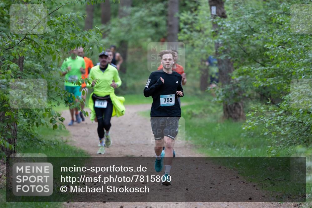 04.05.2025 - 8. Wedeler Halbmarathon Michael Strokosch http://msf.ph/oto/7815809 04.05.2025 10:34:54 Laufen 147, 755 meine-sportfotos.de