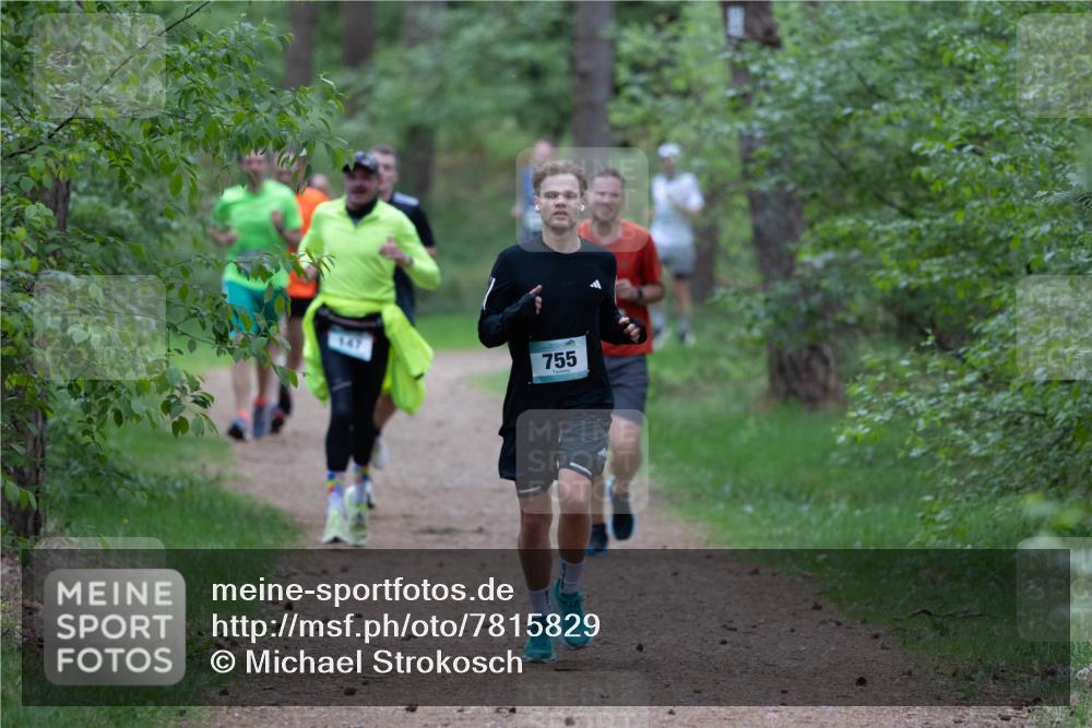 04.05.2025 - 8. Wedeler Halbmarathon Michael Strokosch http://msf.ph/oto/7815829 04.05.2025 10:34:55 Laufen 147, 755 meine-sportfotos.de