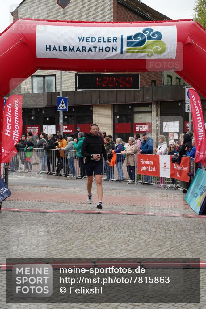 04.05.2025 - 8. Wedeler Halbmarathon Felixshl http://msf.ph/oto/7815863 04.05.2025 11:20:48 Ziel 279, 984 meine-sportfotos.de