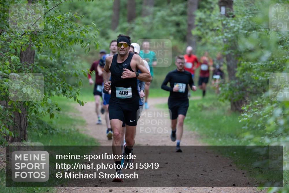 04.05.2025 - 8. Wedeler Halbmarathon Michael Strokosch http://msf.ph/oto/7815949 04.05.2025 10:35:16 Laufen 406 meine-sportfotos.de