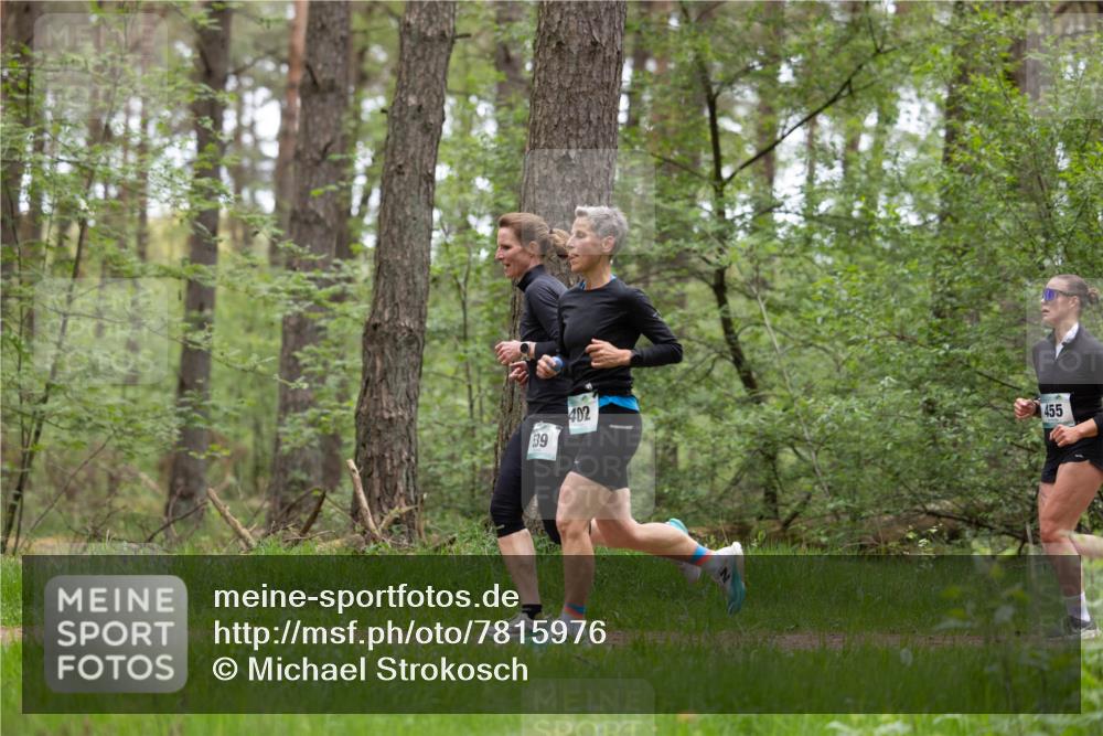 04.05.2025 - 8. Wedeler Halbmarathon Michael Strokosch http://msf.ph/oto/7815976 04.05.2025 10:36:54 Laufen 39, 402, 455 meine-sportfotos.de