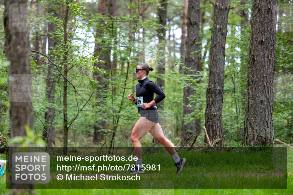 04.05.2025 - 8. Wedeler Halbmarathon Michael Strokosch http://msf.ph/oto/7815981 04.05.2025 10:36:55 Laufen 55 meine-sportfotos.de
