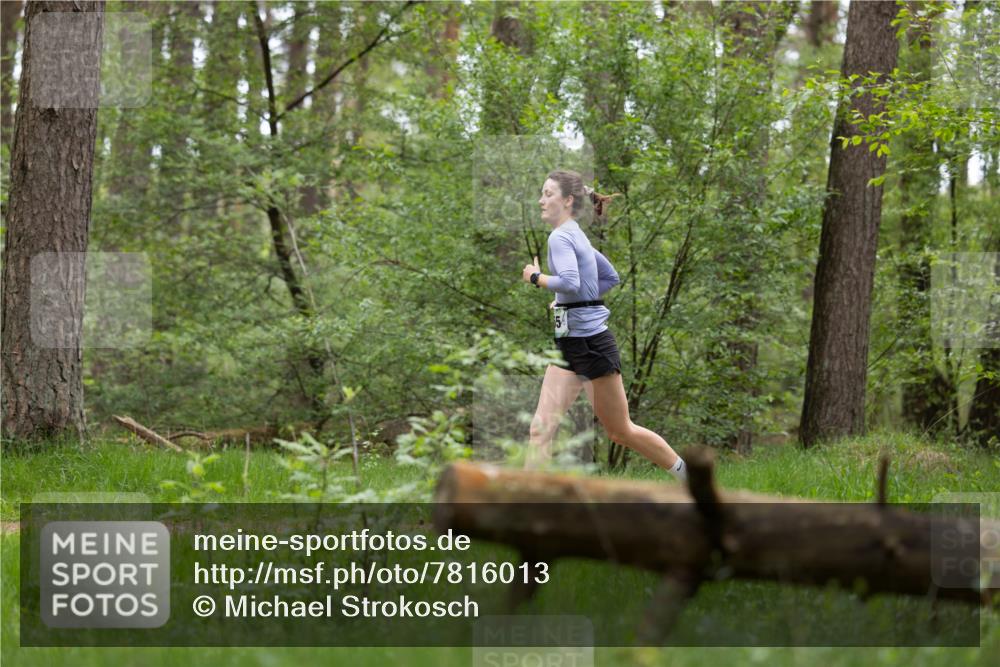 04.05.2025 - 8. Wedeler Halbmarathon Michael Strokosch http://msf.ph/oto/7816013 04.05.2025 10:37:28 Laufen  meine-sportfotos.de