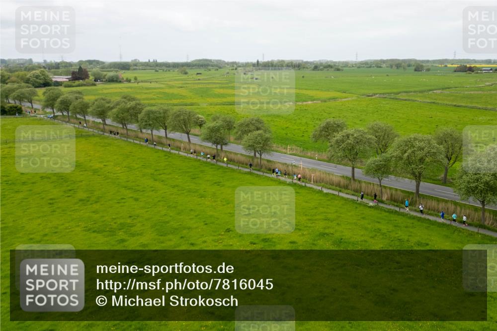 04.05.2025 - 8. Wedeler Halbmarathon Michael Strokosch http://msf.ph/oto/7816045 04.05.2025 10:38:10 Laufen  meine-sportfotos.de
