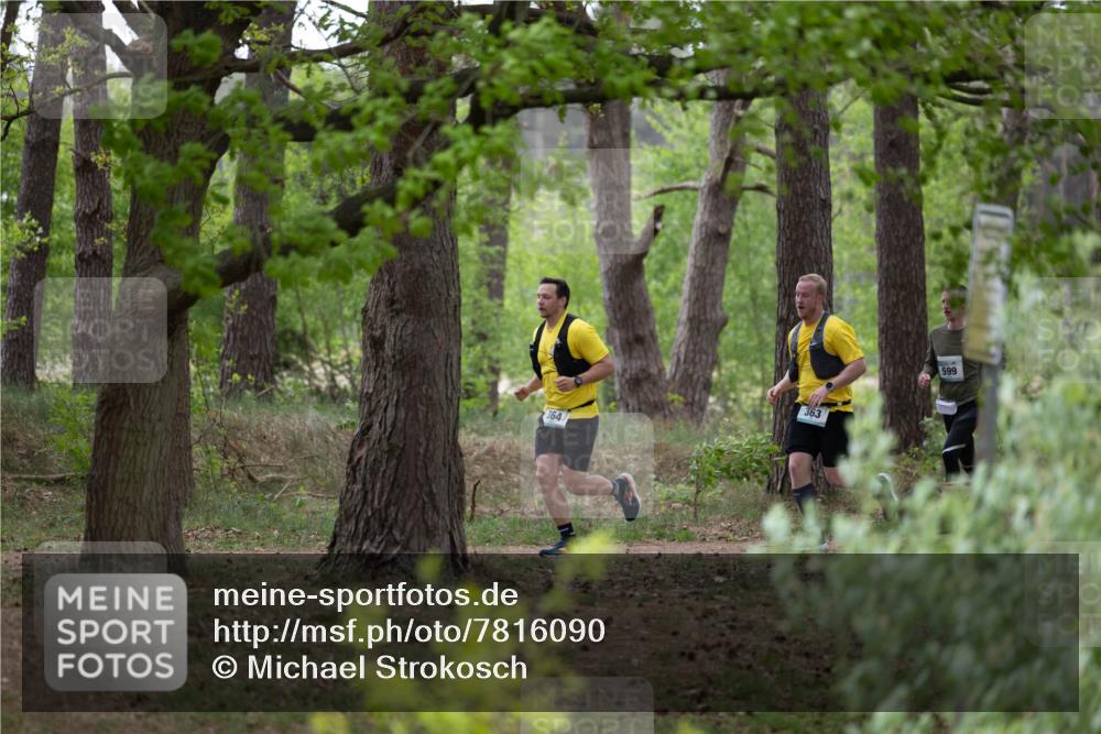 04.05.2025 - 8. Wedeler Halbmarathon Michael Strokosch http://msf.ph/oto/7816090 04.05.2025 10:41:22 Laufen 364, 363, 599 meine-sportfotos.de