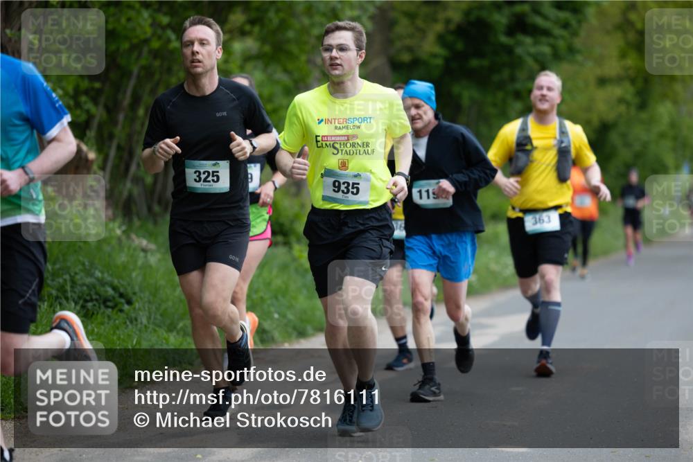 04.05.2025 - 8. Wedeler Halbmarathon Michael Strokosch http://msf.ph/oto/7816111 04.05.2025 10:46:31 Laufen 325, 935, 119, 363 meine-sportfotos.de
