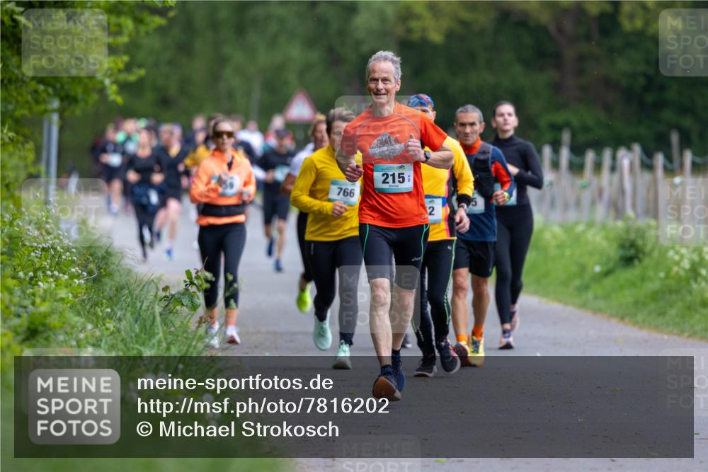04.05.2025 - 8. Wedeler Halbmarathon Michael Strokosch http://msf.ph/oto/7816202 04.05.2025 10:48:42 Laufen 766, 215 meine-sportfotos.de