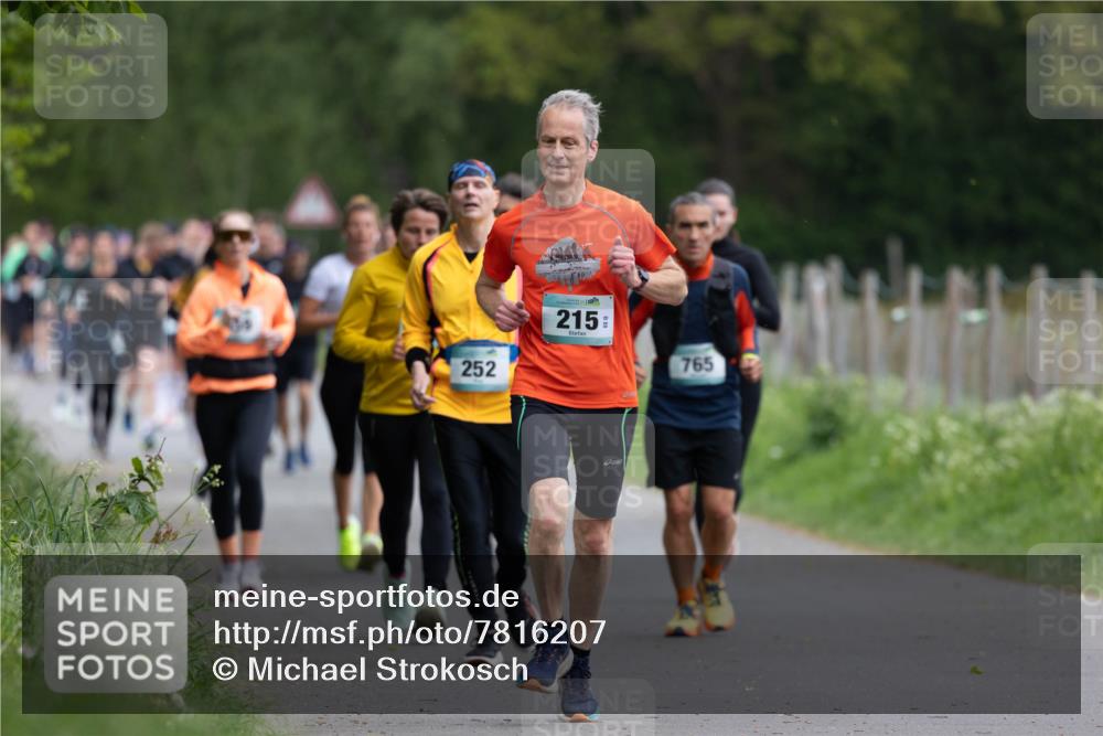 04.05.2025 - 8. Wedeler Halbmarathon Michael Strokosch http://msf.ph/oto/7816207 04.05.2025 10:48:44 Laufen 252, 215, 765 meine-sportfotos.de