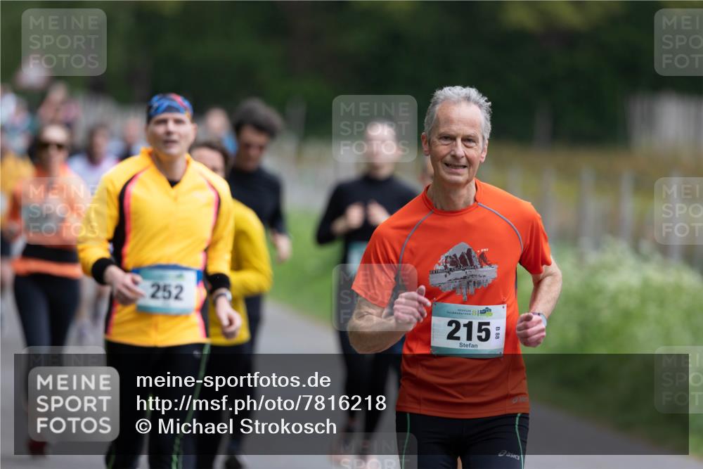 04.05.2025 - 8. Wedeler Halbmarathon Michael Strokosch http://msf.ph/oto/7816218 04.05.2025 10:48:50 Laufen 252, 215, 88 meine-sportfotos.de
