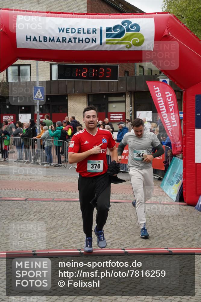 04.05.2025 - 8. Wedeler Halbmarathon Felixshl http://msf.ph/oto/7816259 04.05.2025 11:21:31 Ziel 368, 370, 1157 meine-sportfotos.de