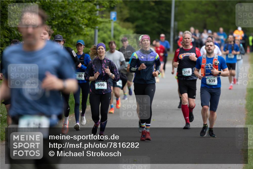 04.05.2025 - 8. Wedeler Halbmarathon Michael Strokosch http://msf.ph/oto/7816282 04.05.2025 10:49:24 Laufen 4310, 80, 590, 310, 939 meine-sportfotos.de