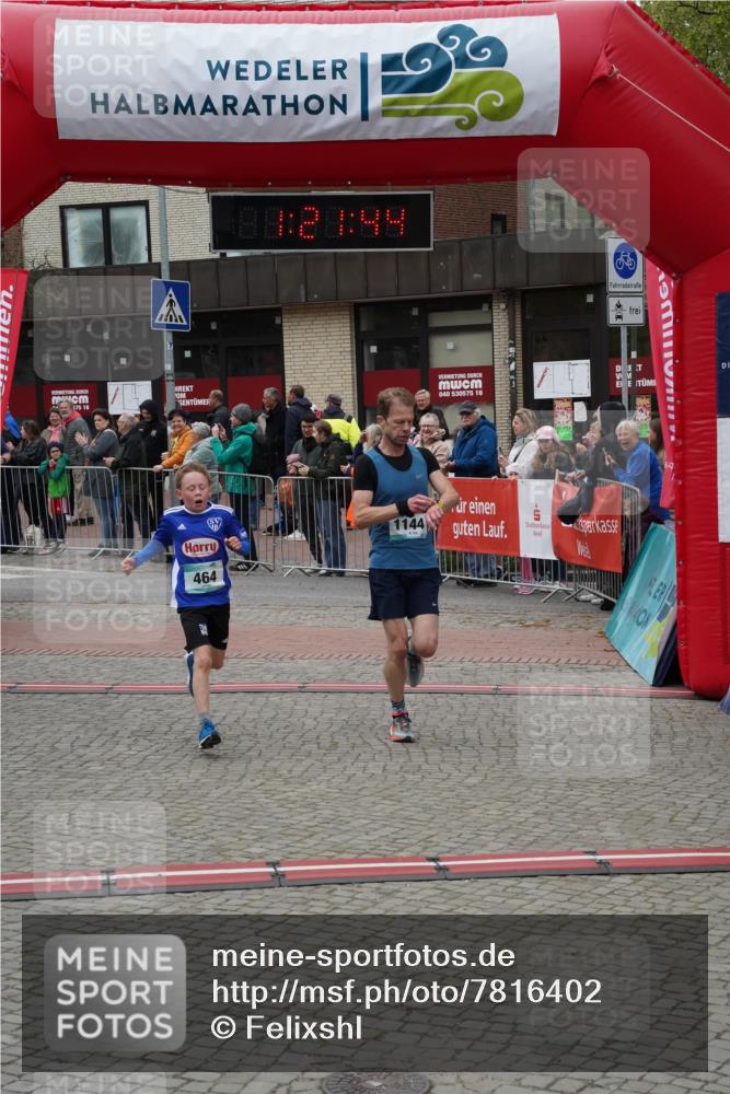 04.05.2025 - 8. Wedeler Halbmarathon Felixshl http://msf.ph/oto/7816402 04.05.2025 11:21:42 Ziel 332, 464, 1077, 1088, 1144 meine-sportfotos.de