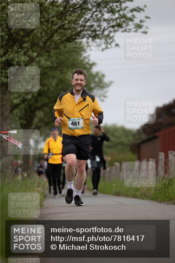 04.05.2025 - 8. Wedeler Halbmarathon Michael Strokosch http://msf.ph/oto/7816417 04.05.2025 11:00:34 Laufen 191 meine-sportfotos.de