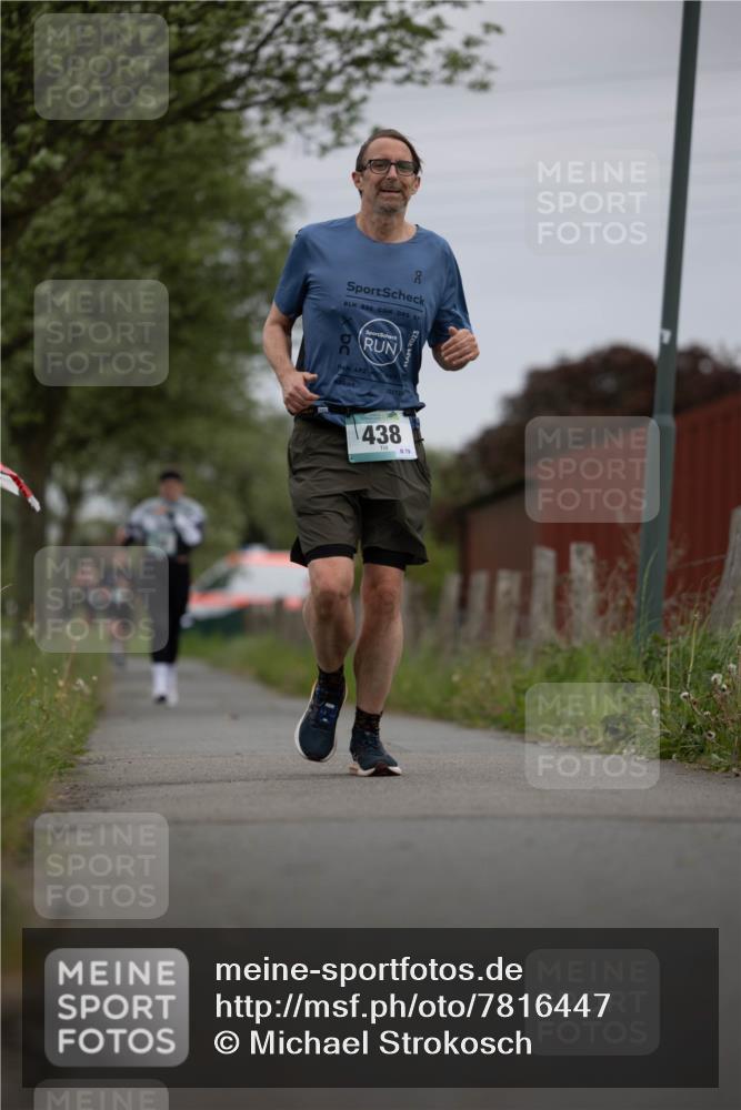 04.05.2025 - 8. Wedeler Halbmarathon Michael Strokosch http://msf.ph/oto/7816447 04.05.2025 11:01:09 Laufen 202, 438, 879 meine-sportfotos.de