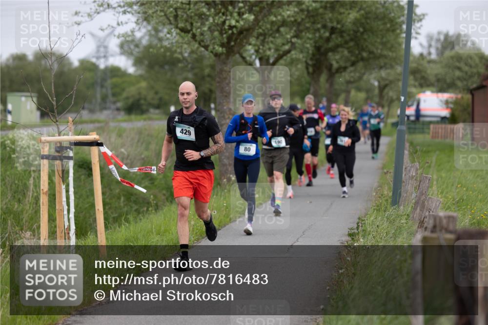 04.05.2025 - 8. Wedeler Halbmarathon Michael Strokosch http://msf.ph/oto/7816483 04.05.2025 11:01:40 Laufen 429, 80, 190 meine-sportfotos.de