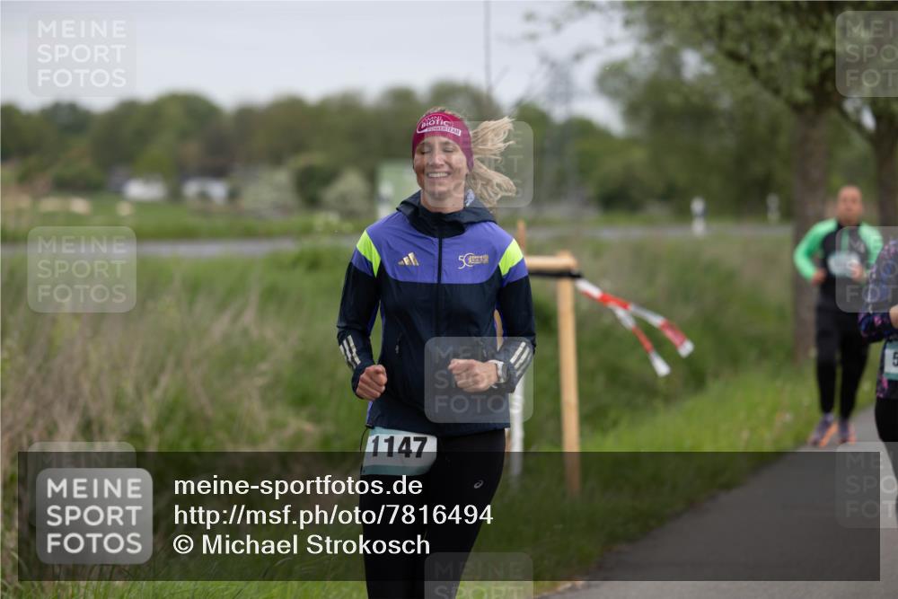 04.05.2025 - 8. Wedeler Halbmarathon Michael Strokosch http://msf.ph/oto/7816494 04.05.2025 11:01:50 Laufen 1147, 333, 50 meine-sportfotos.de