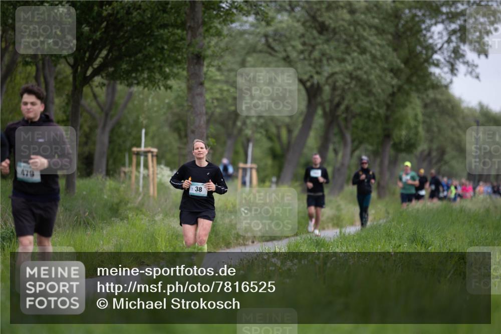 04.05.2025 - 8. Wedeler Halbmarathon Michael Strokosch http://msf.ph/oto/7816525 04.05.2025 11:13:16 Laufen 479, 38 meine-sportfotos.de