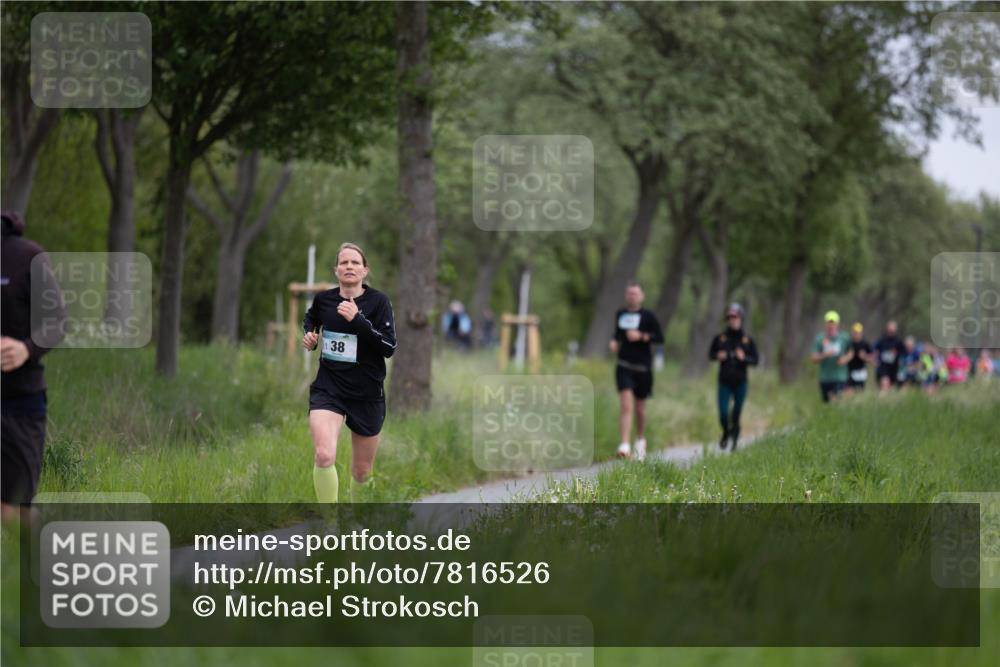 04.05.2025 - 8. Wedeler Halbmarathon Michael Strokosch http://msf.ph/oto/7816526 04.05.2025 11:13:17 Laufen 38 meine-sportfotos.de