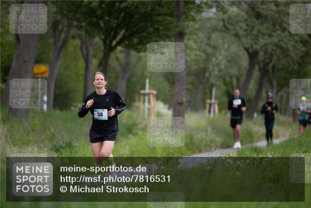 04.05.2025 - 8. Wedeler Halbmarathon Michael Strokosch http://msf.ph/oto/7816531 04.05.2025 11:13:18 Laufen 38 meine-sportfotos.de