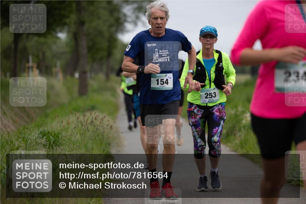 04.05.2025 - 8. Wedeler Halbmarathon Michael Strokosch http://msf.ph/oto/7816564 04.05.2025 11:13:59 Laufen 1000, 2023, 154, 65, 60, 253, 234 meine-sportfotos.de
