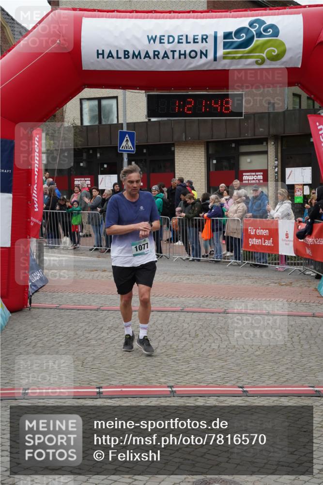 04.05.2025 - 8. Wedeler Halbmarathon Felixshl http://msf.ph/oto/7816570 04.05.2025 11:21:46 Ziel 464, 1077, 1144 meine-sportfotos.de