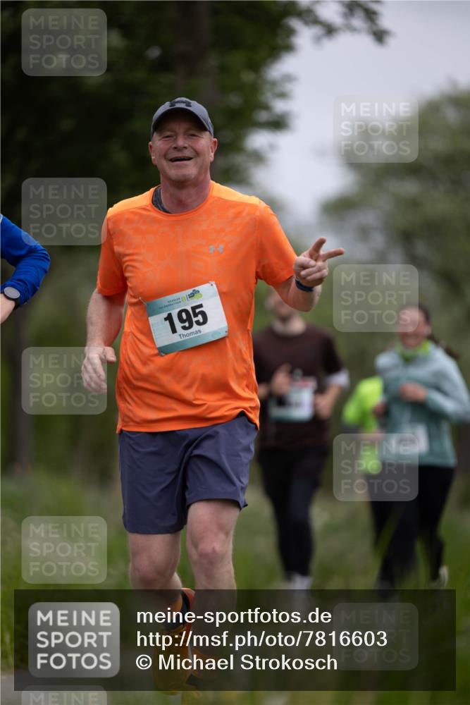 04.05.2025 - 8. Wedeler Halbmarathon Michael Strokosch http://msf.ph/oto/7816603 04.05.2025 11:15:05 Laufen 195, 95 meine-sportfotos.de