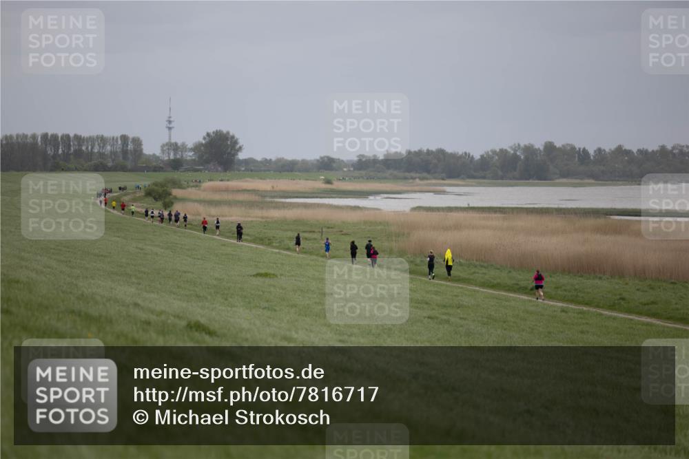 04.05.2025 - 8. Wedeler Halbmarathon Michael Strokosch http://msf.ph/oto/7816717 04.05.2025 11:37:36 Laufen  meine-sportfotos.de