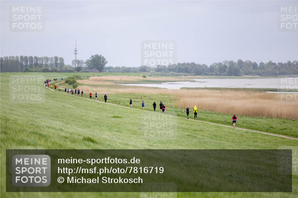 04.05.2025 - 8. Wedeler Halbmarathon Michael Strokosch http://msf.ph/oto/7816719 04.05.2025 11:37:36 Laufen  meine-sportfotos.de