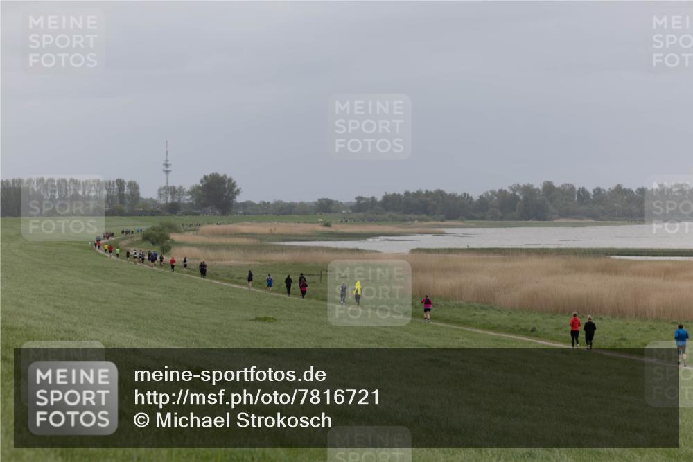 04.05.2025 - 8. Wedeler Halbmarathon Michael Strokosch http://msf.ph/oto/7816721 04.05.2025 11:37:50 Laufen  meine-sportfotos.de