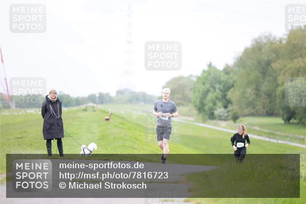 04.05.2025 - 8. Wedeler Halbmarathon Michael Strokosch http://msf.ph/oto/7816723 04.05.2025 11:38:14 Laufen 595, 974 meine-sportfotos.de