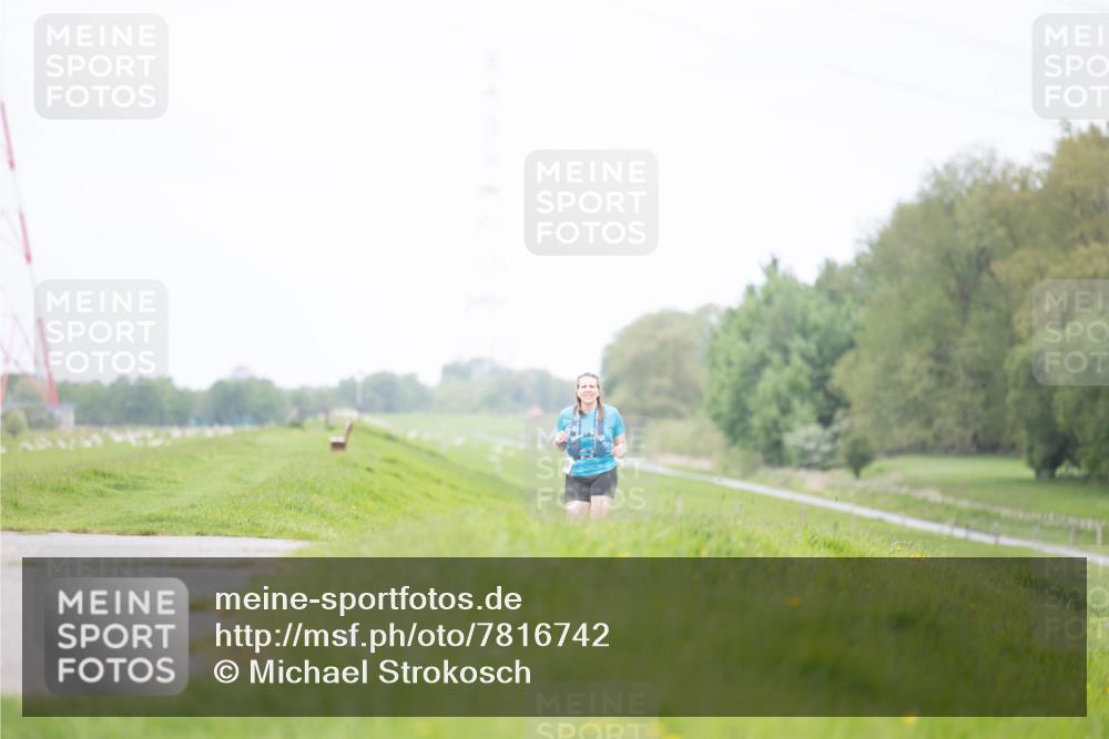 04.05.2025 - 8. Wedeler Halbmarathon Michael Strokosch http://msf.ph/oto/7816742 04.05.2025 11:38:47 Laufen  meine-sportfotos.de